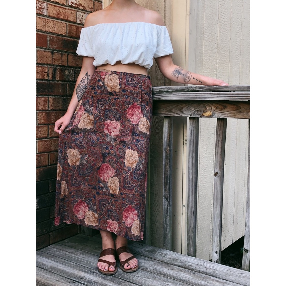 Lacey Floral Print Vintage Maxi Skirt